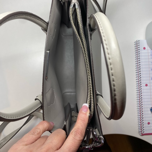 Michael Kors Mercer Medium Pebbled Leather Crossbody Bag - Picture 5 of 11